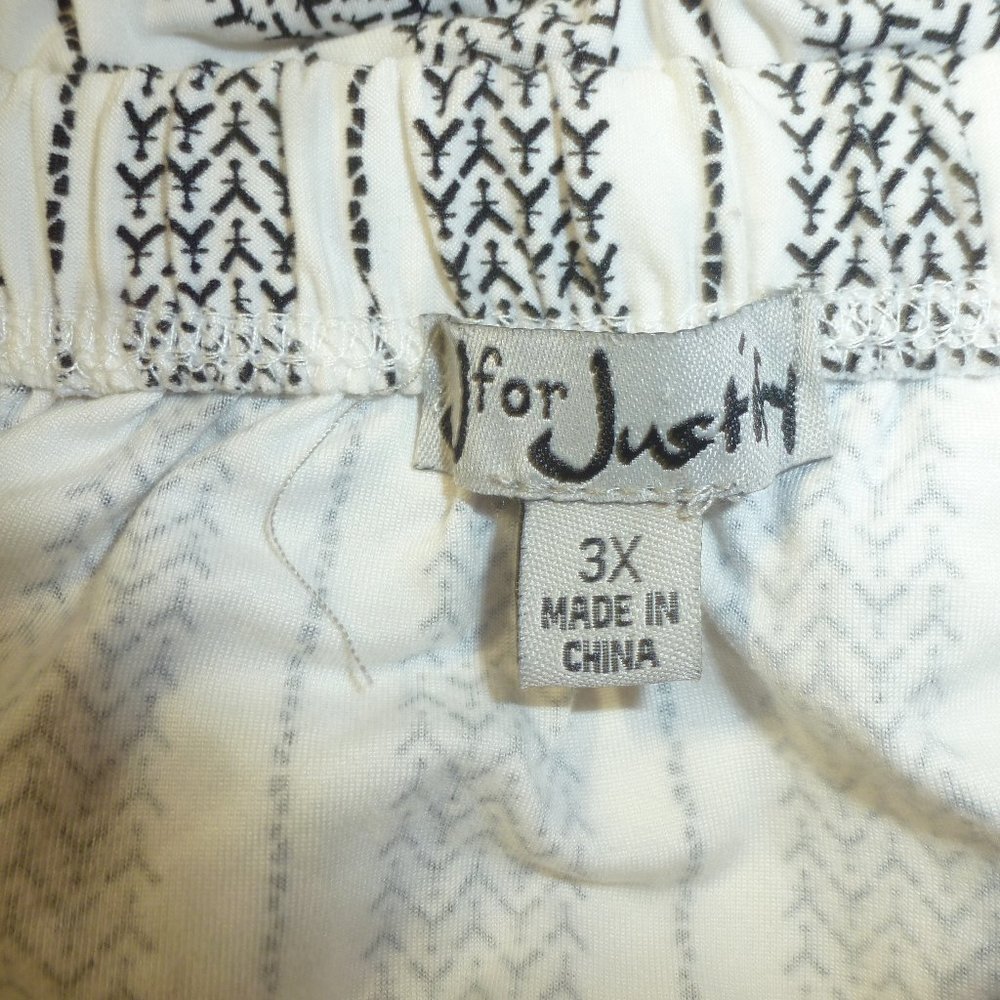 J for Justify  Cute Plus 3X women off shoulder slimming dress - Picture 8 of 9